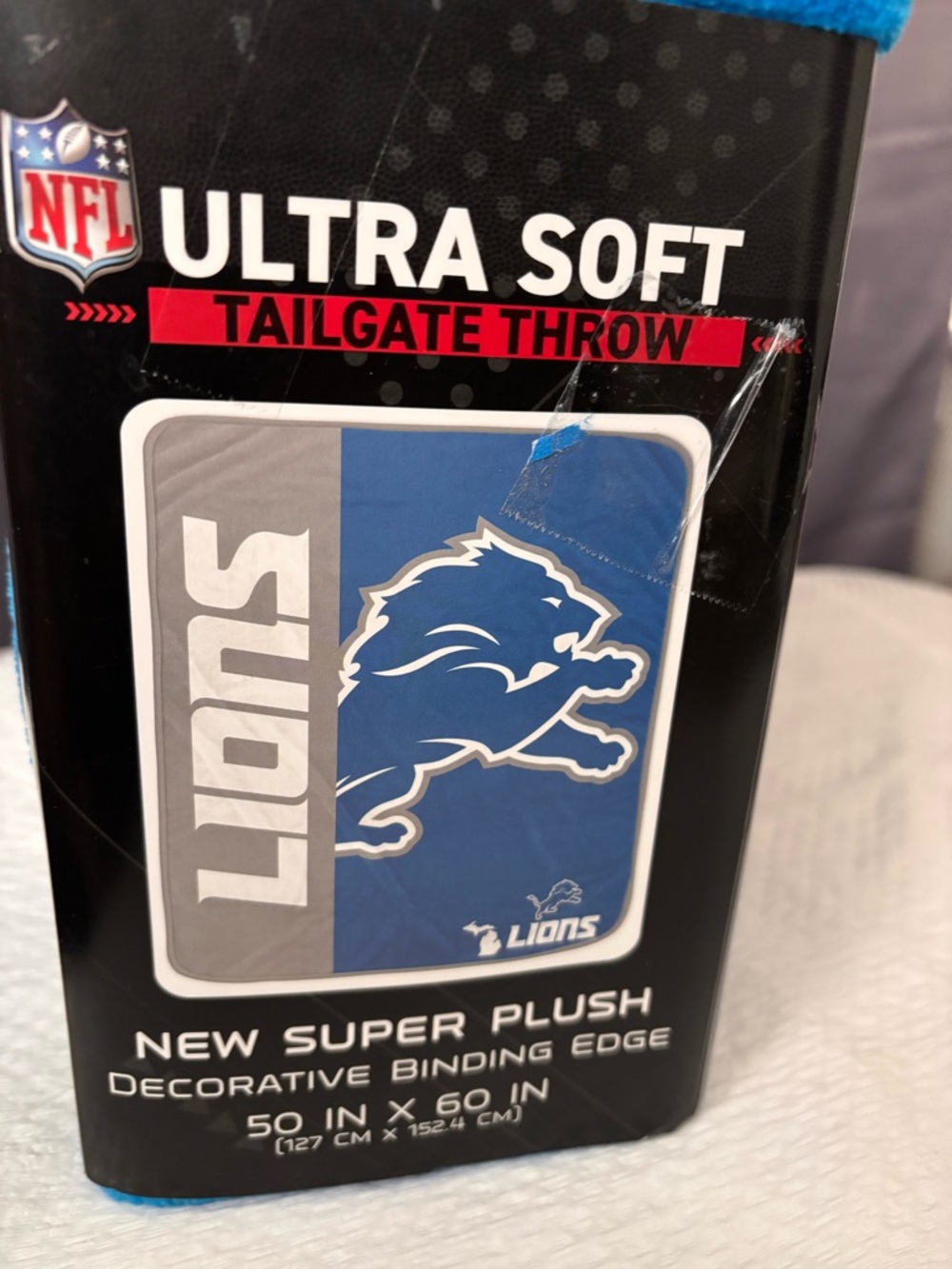 NFL Detroit Lions Plush Team Throw - Blue & Gray. 096